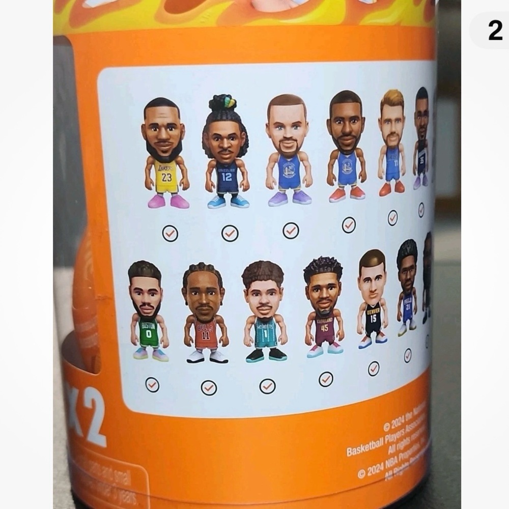 5 Surprise NBA Ballers Series 1(2
Pack) Toy Mystery Capsule
Figure - Picture 2 of 3